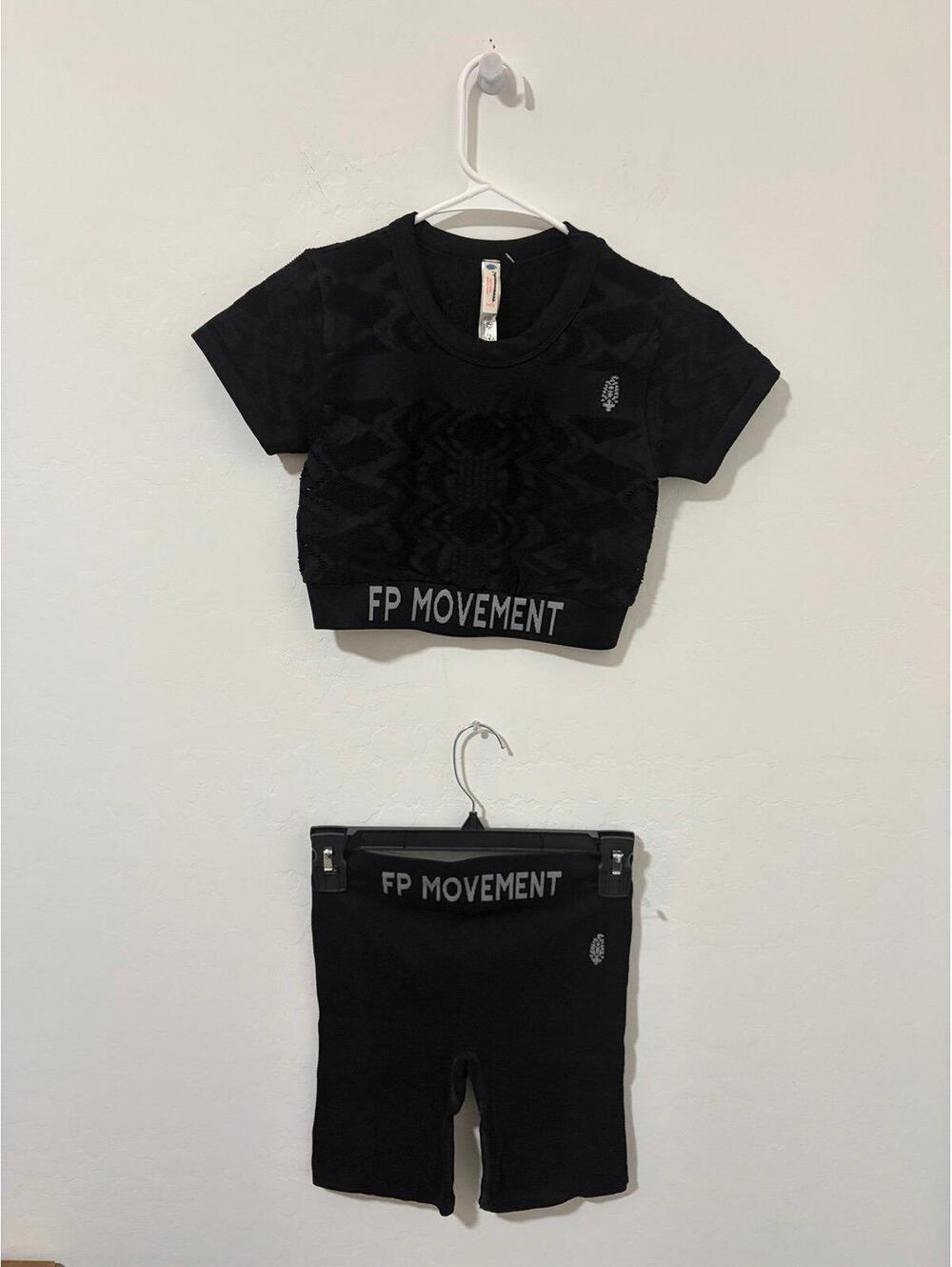 New free people Movement Run the Distance set - Womens size XS / S